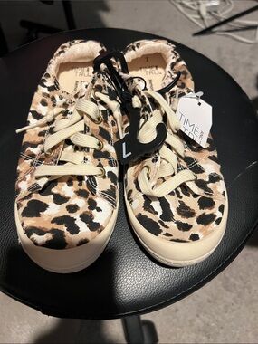 Time and Tru Leopard Print women Lace-Up Sneakers - Tan/Black/Cream